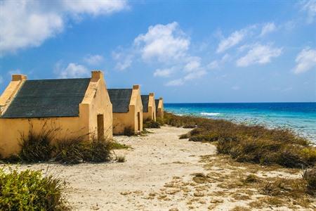 De historische oude slavenhutten op Bonaire