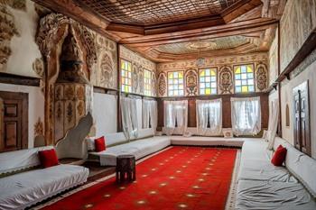 Het Skënduli House bezoeken in Gjirokastër