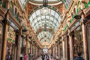 Historische winkelgalerijen, Leeds Arcades in Leeds