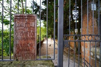 Orvieto Sotterranea, ondergronds netwerk van gangen en tunnels in Orvieto