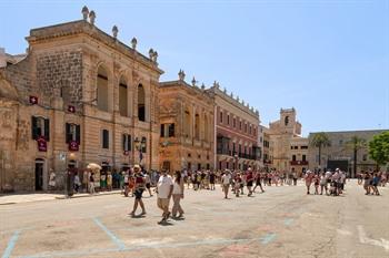 Plaça des Born, Ciutadella de Menorca