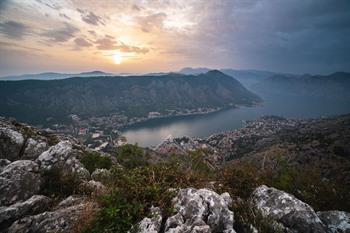 Uitzicht vanaf het uitzichtpunt Top of the Kotor Ladder, Montenegro