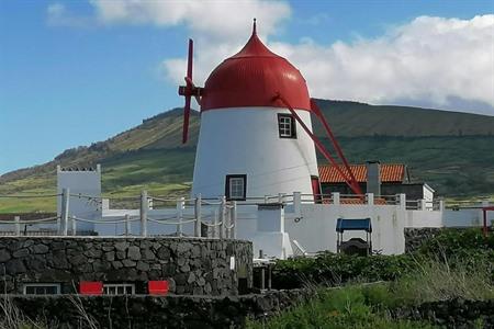 Uniek verblijven op Graciosa. Geniet van een overnachting in Moinho Mó Praia.