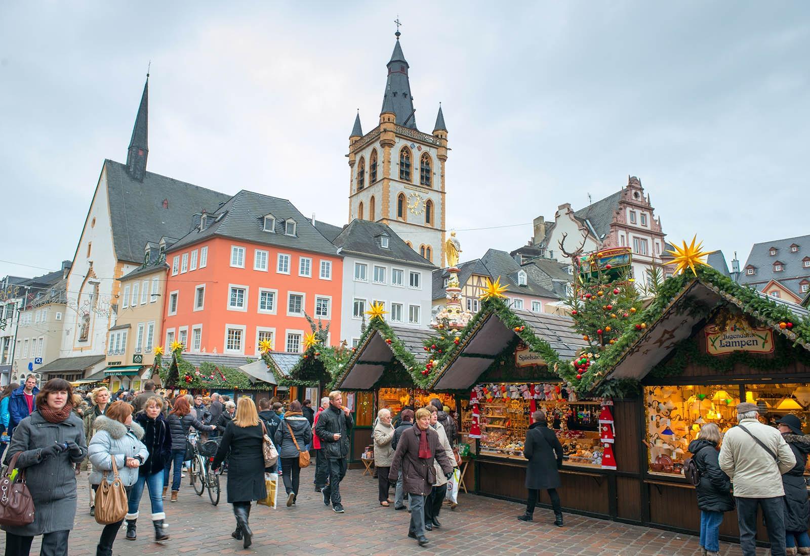 Kerstmarkt Trier 2024 bezoeken? Wandeling langs kerstmarkten Trier